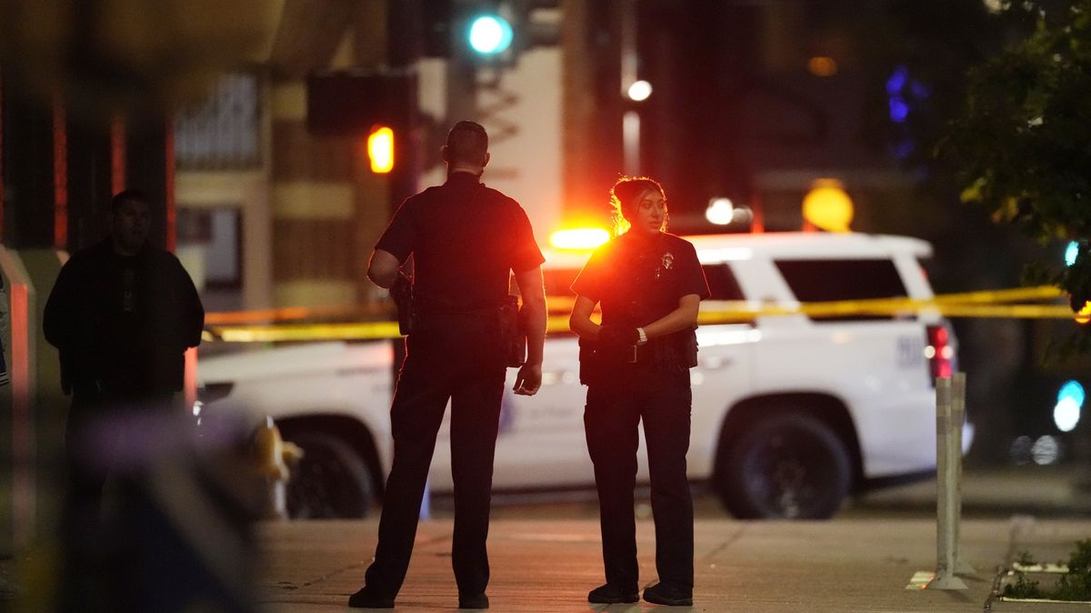 Třináctiletý Američan zastřelil muže, který nohou blokoval uličku v autobuse